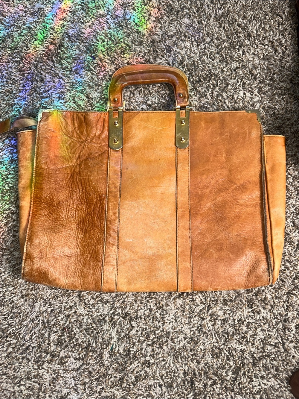 Men's Tan Leather Briefcase – Classic Professional Carry - Picture 6 of 7